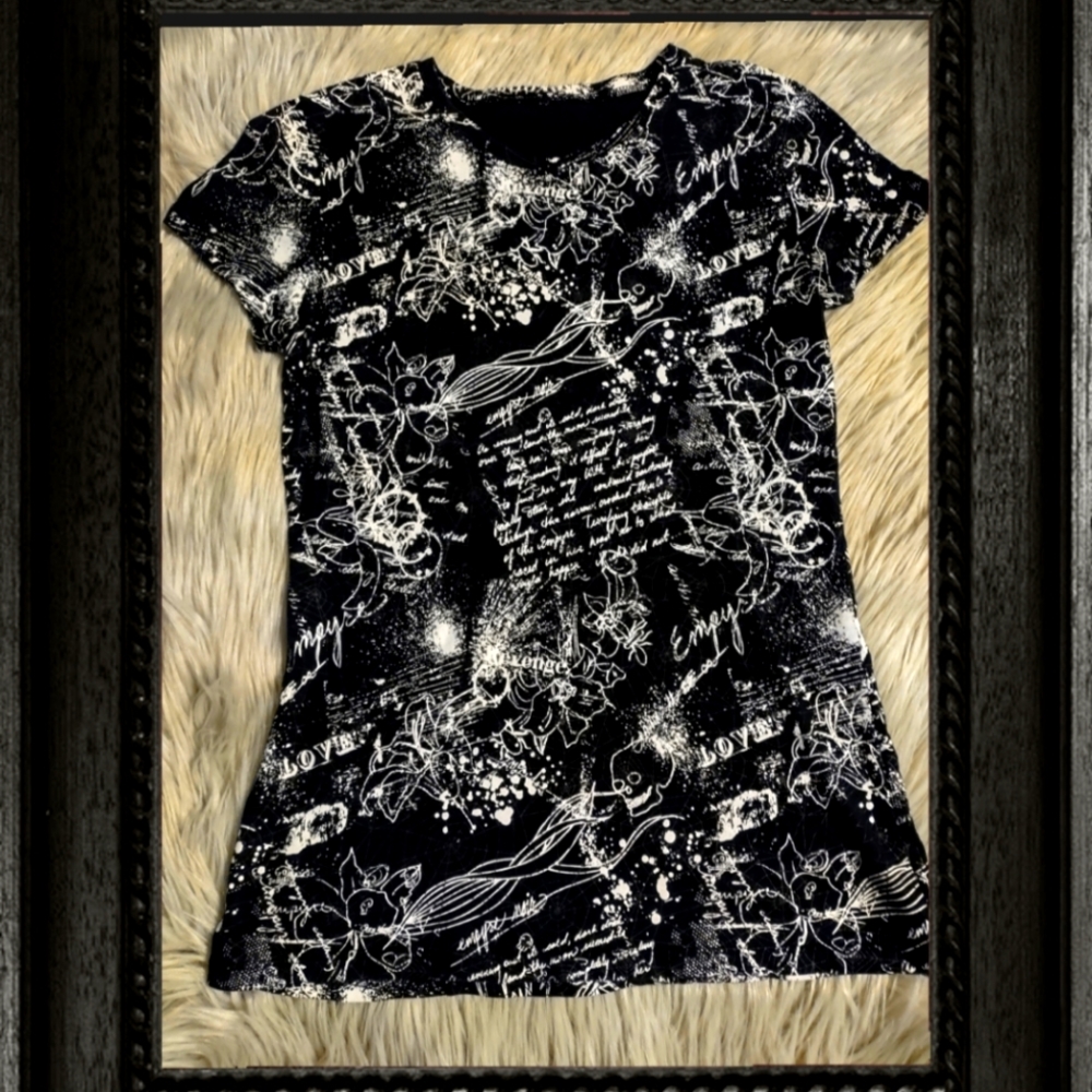 Love Revenge goth girl skull shirt